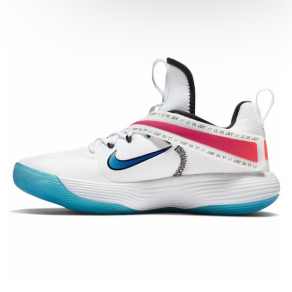 Nike woman’s react Hyperset SE